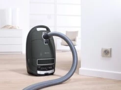 MIELE Complete C3 Silence Hard Floor EcoLine -Magasin D'Électroménager 20000128095